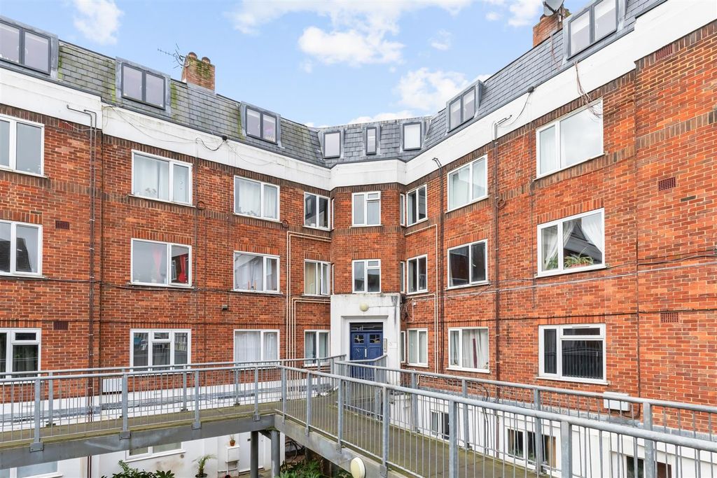 Property photo 1 of 6 Devonian Court-6.Jpg