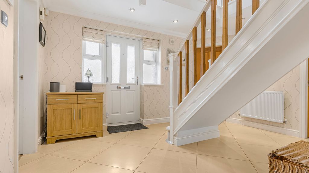 Property photo 3 of 31