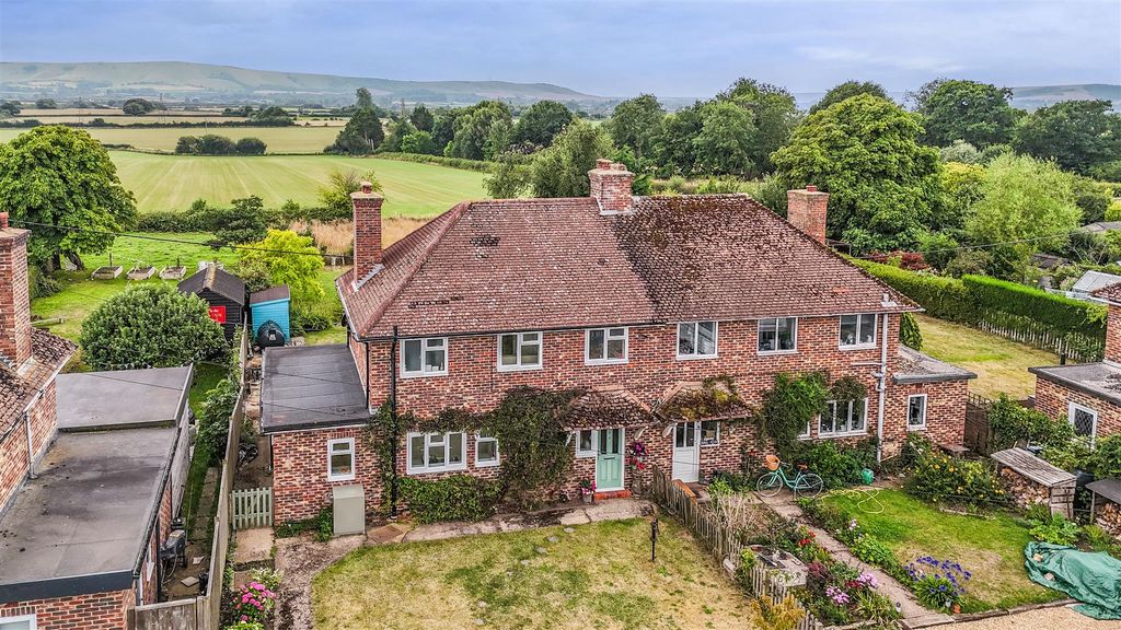 Property photo 3 of 33 4 Kingsfield Drone-1.Jpg