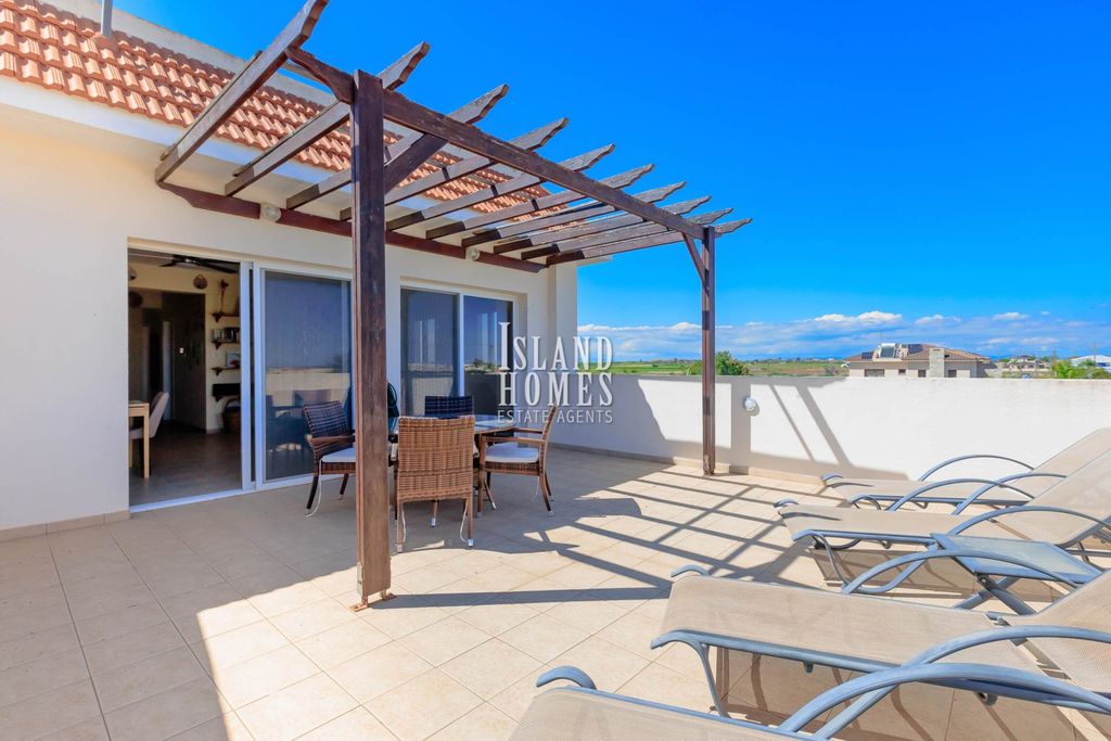 Property photo 2 of 26