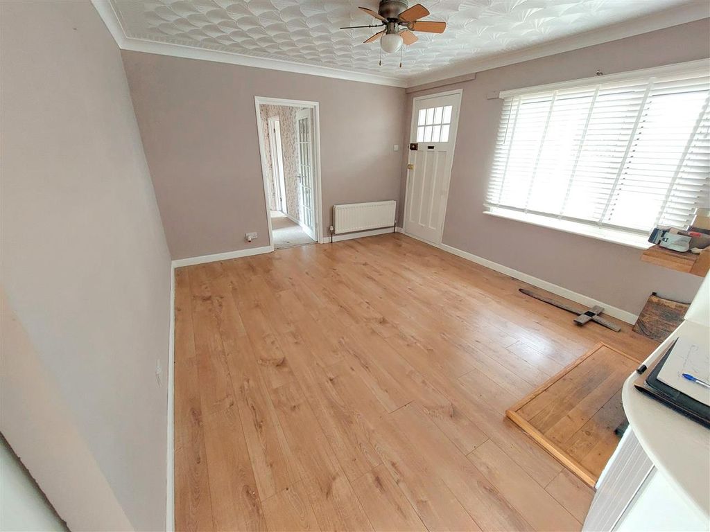 Property photo 2 of 13 Overview