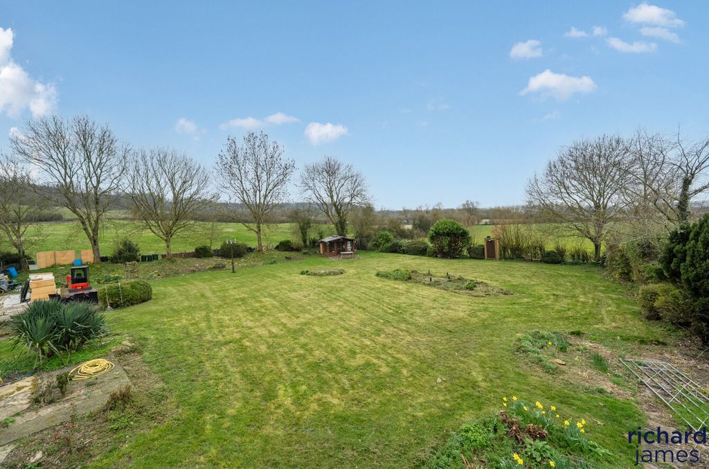 Property photo 2 of 17 Garden