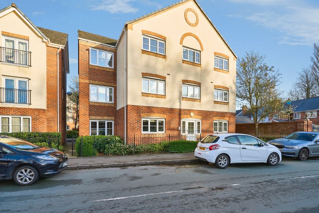 Property photo 1 of 20