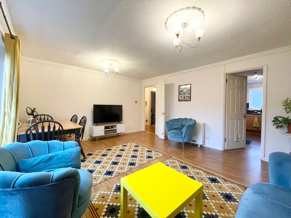 Property photo 3 of 17