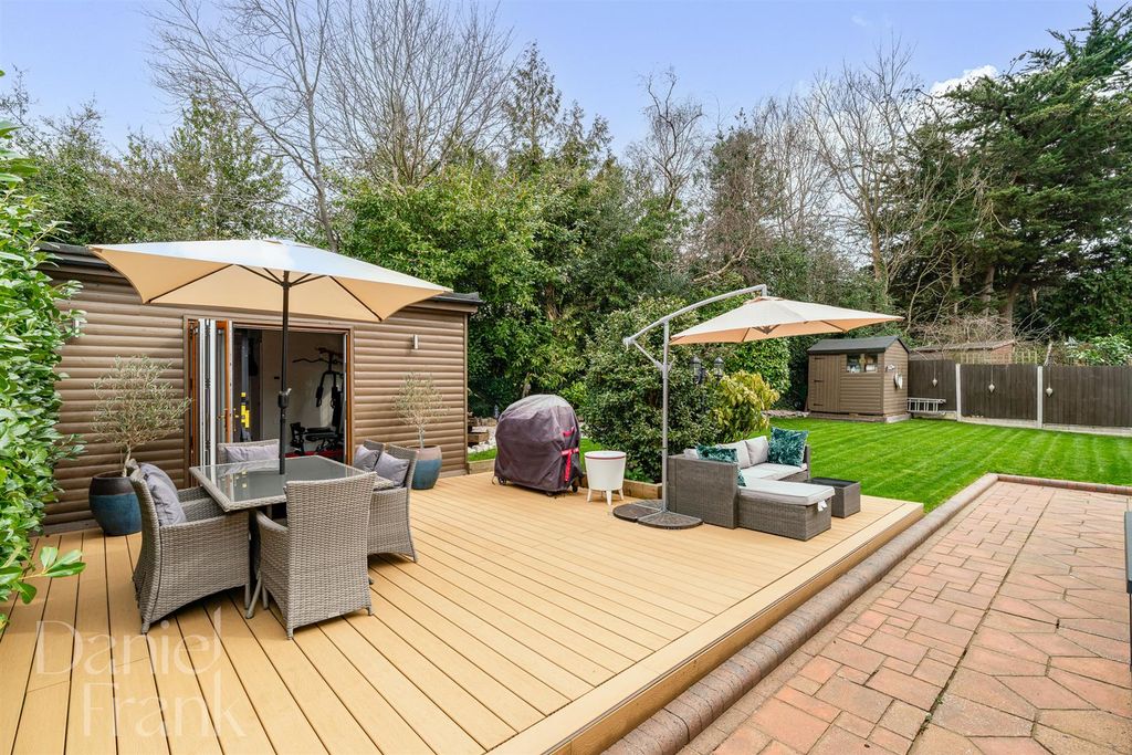 Additional image 49 of 5 bed detached house for saleWest View, Loughton IG10