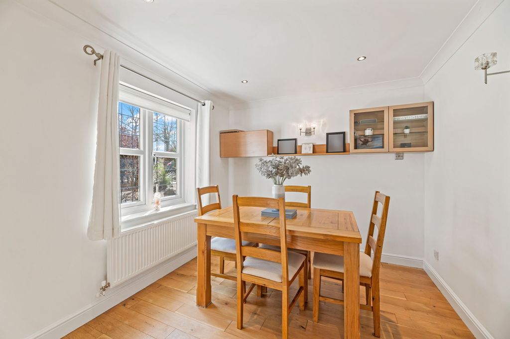 Property photo 3 of 18 Dining Room