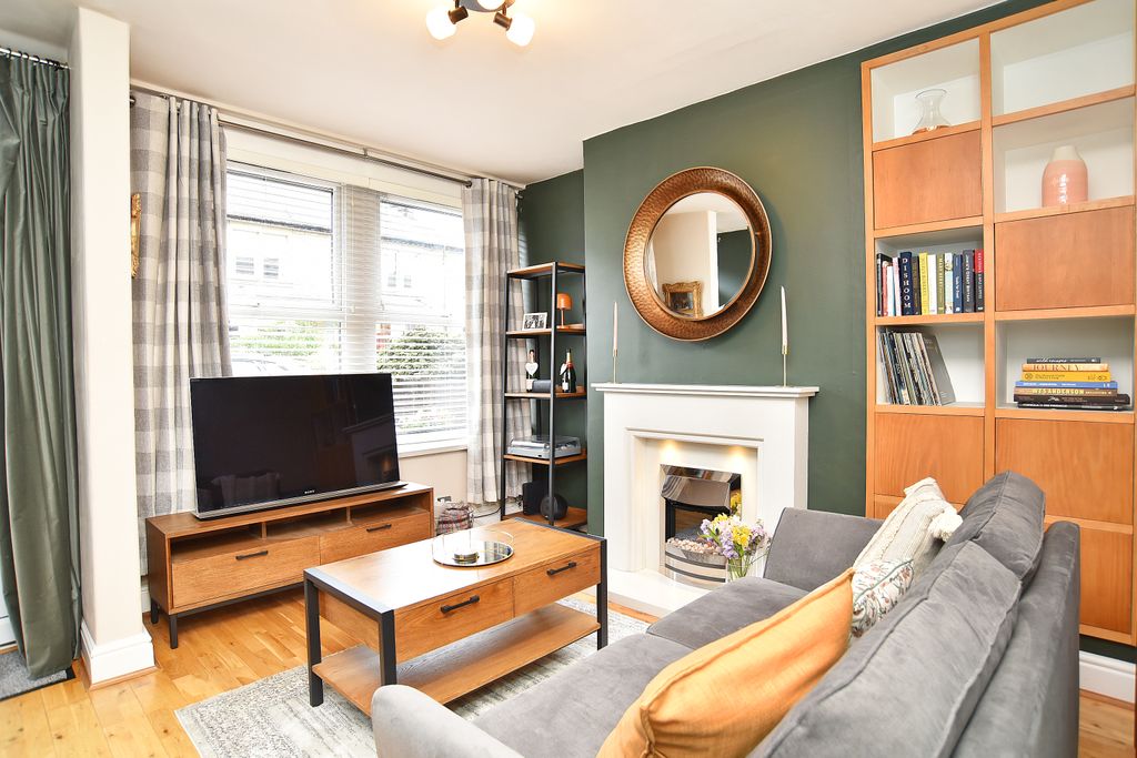 Property photo 2 of 11