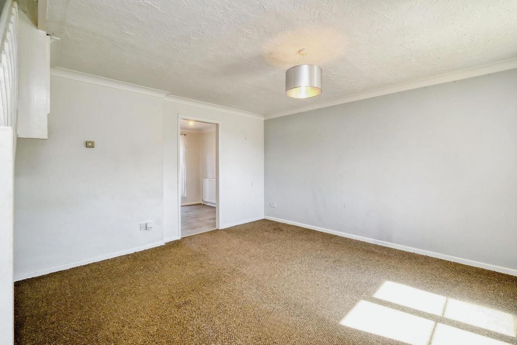 Property photo 3 of 20 Pbox-Img.Jpg