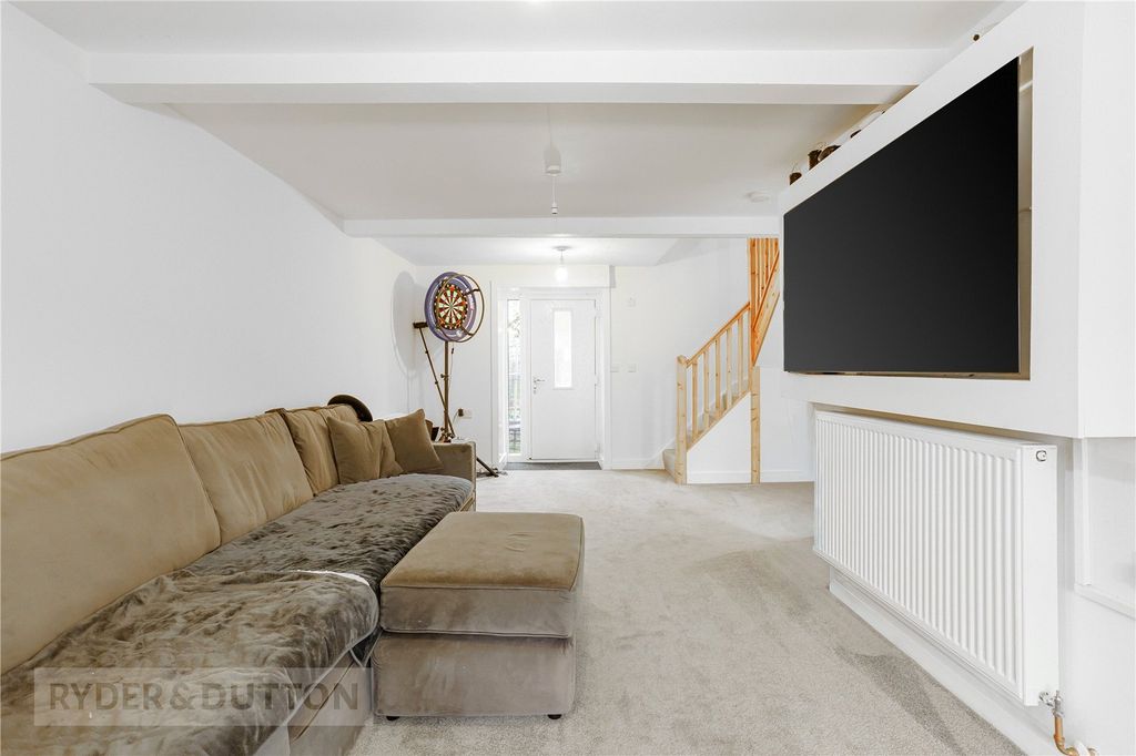 Property photo 2 of 21 Lounge
