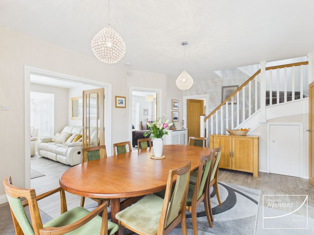 Property photo 3 of 39