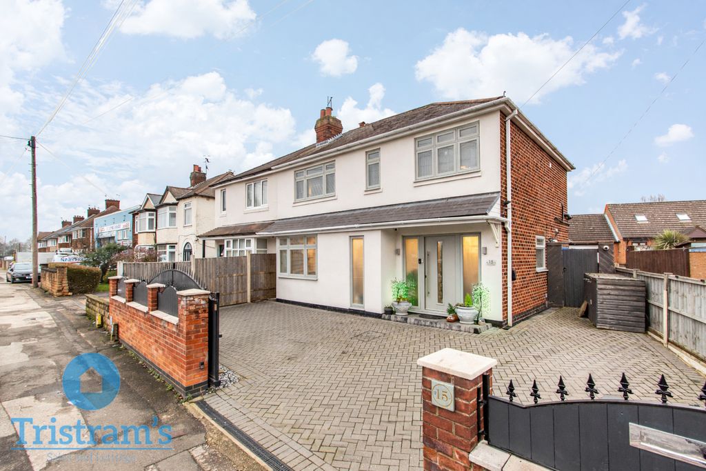 Property photo 1 of 26