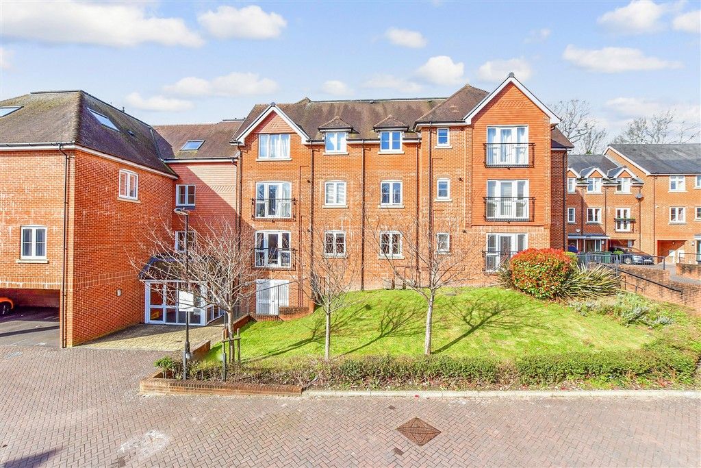 Property photo 1 of 8 External (Web) 1