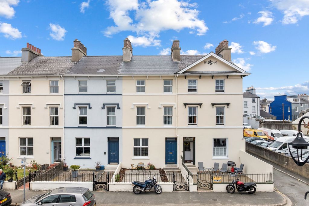 Property photo 1 of 26