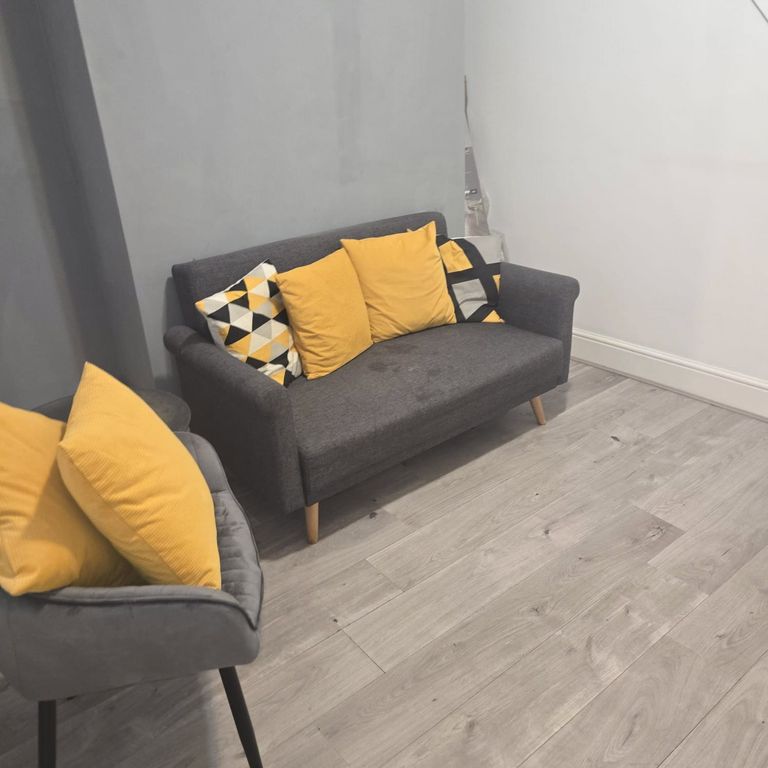 Property photo 2 of 16 Picture No. 14