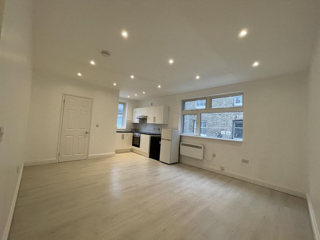 Property photo 1 of 3 Photo 3