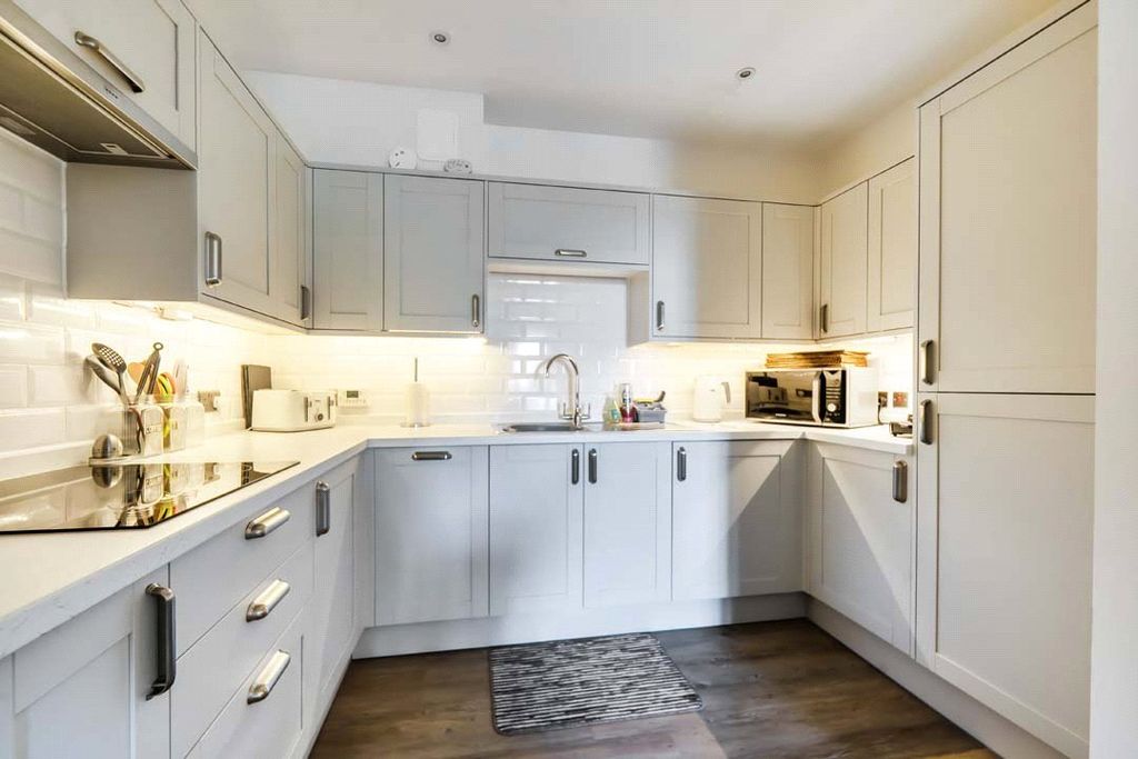 Property photo 2 of 16 Kitchen