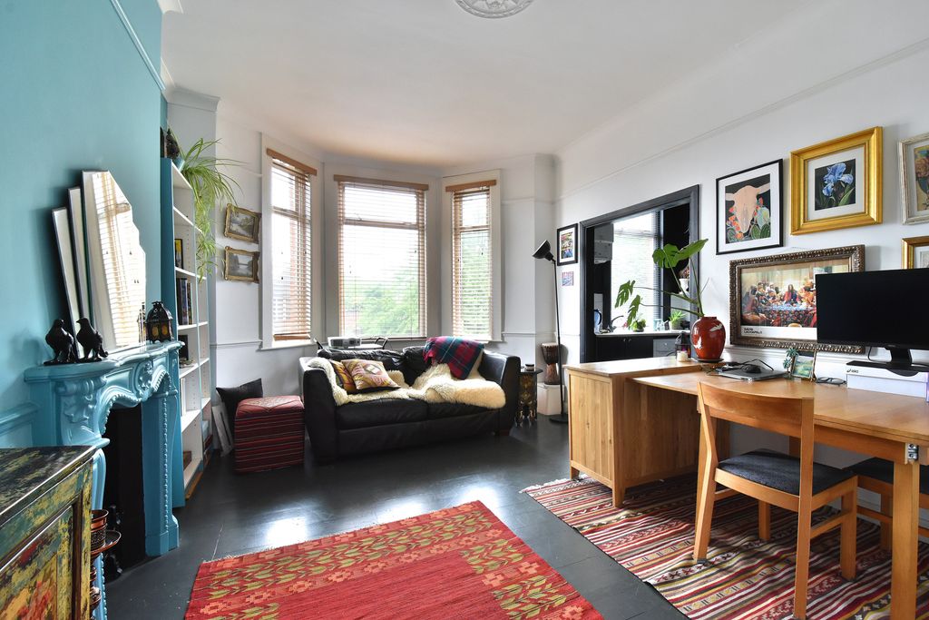 Property photo 2 of 12