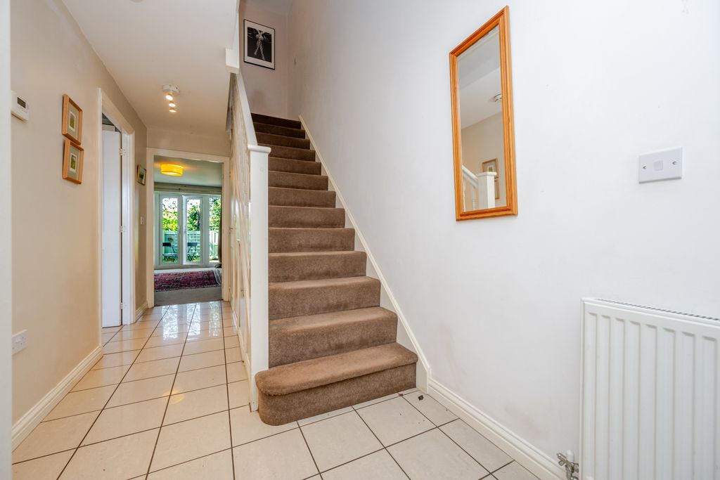 Property photo 2 of 24 Entrance Hall