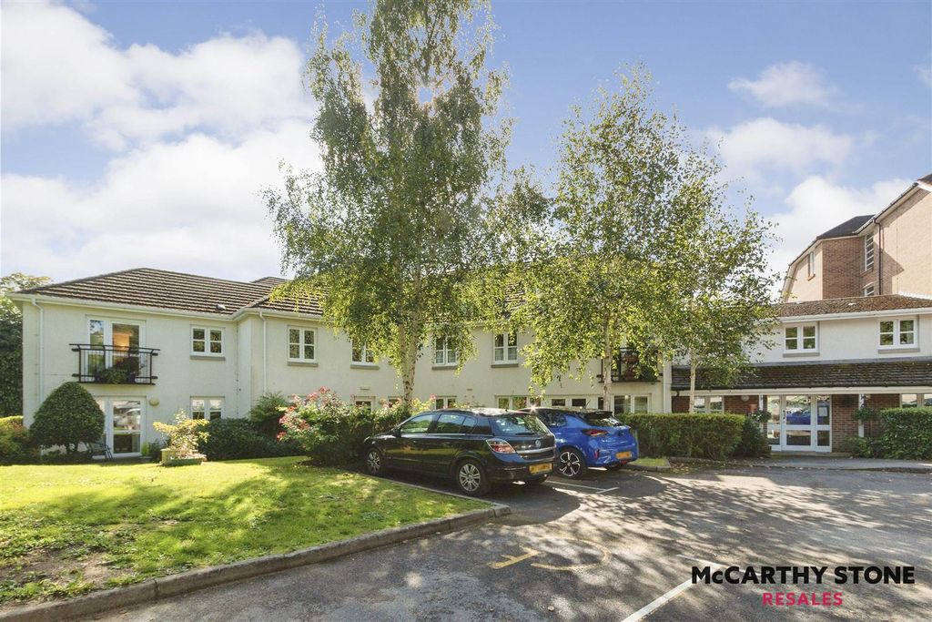 Additional image 11 of 2 bed flat for saleRadford Court, Tower Road, Liphook GU30