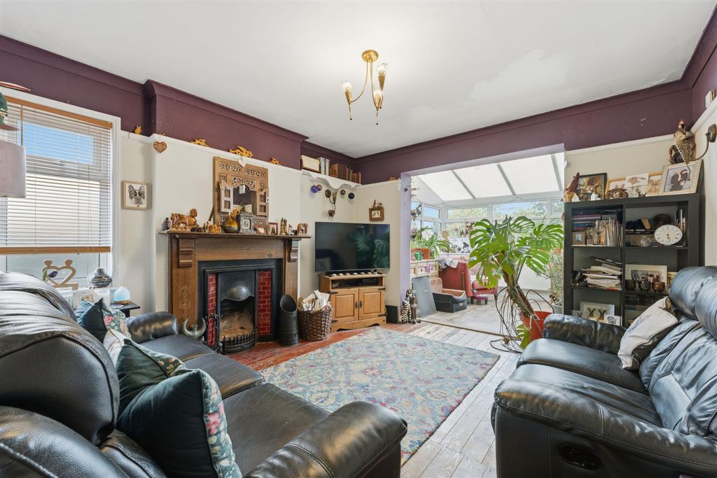 Property photo 3 of 30