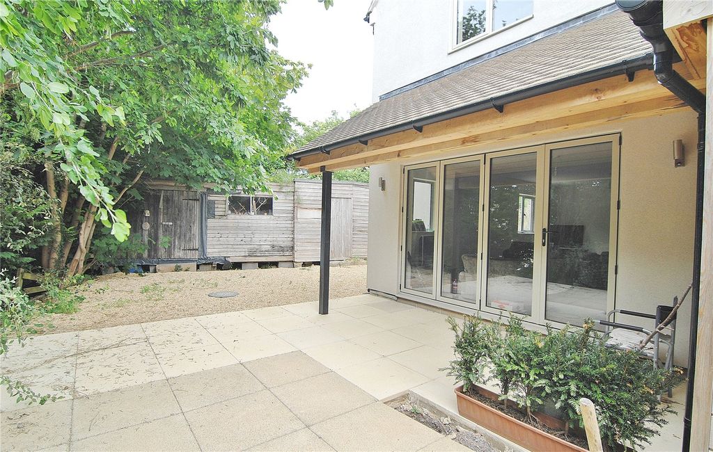 Property photo 2 of 26 Picture No. 29