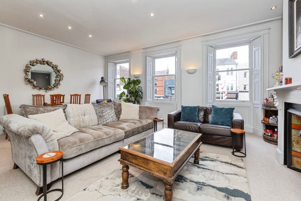 Property photo 3 of 17 Pbox-Img.Jpg