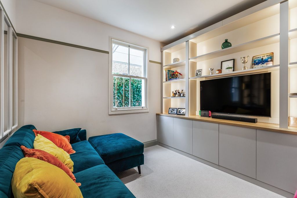 Property photo 2 of 12 Picture No. 06