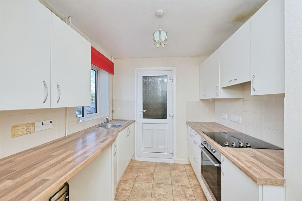 Property photo 3 of 21