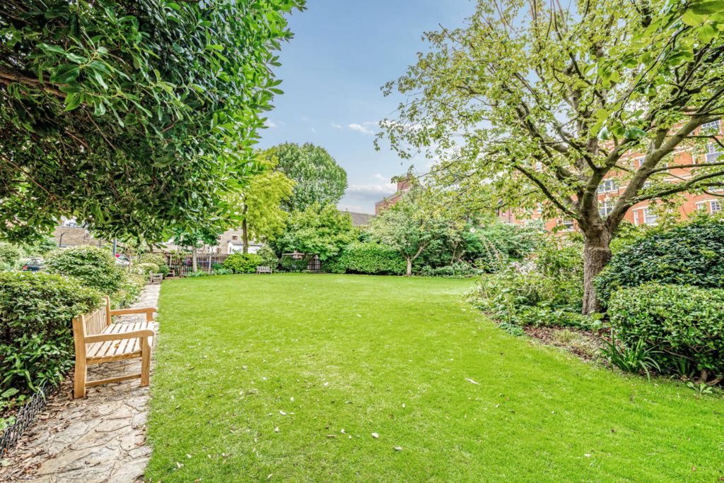 Property photo 3 of 12
