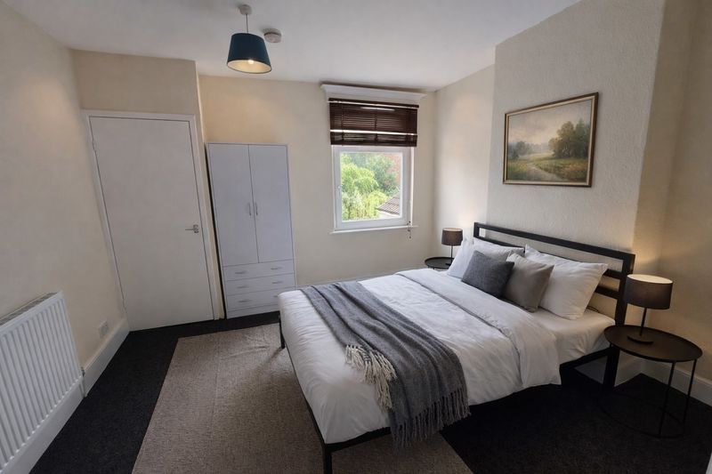 Property photo 1 of 5 Photo 9