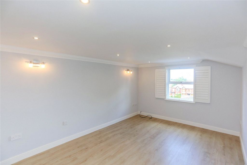 Property photo 2 of 9 Picture No. 02