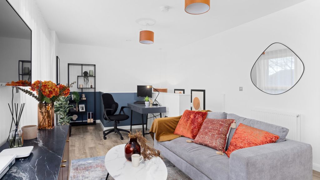 Property photo 2 of 11