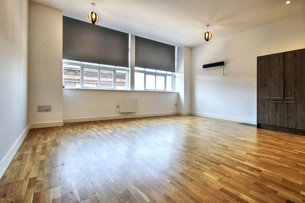 Property photo 3 of 19