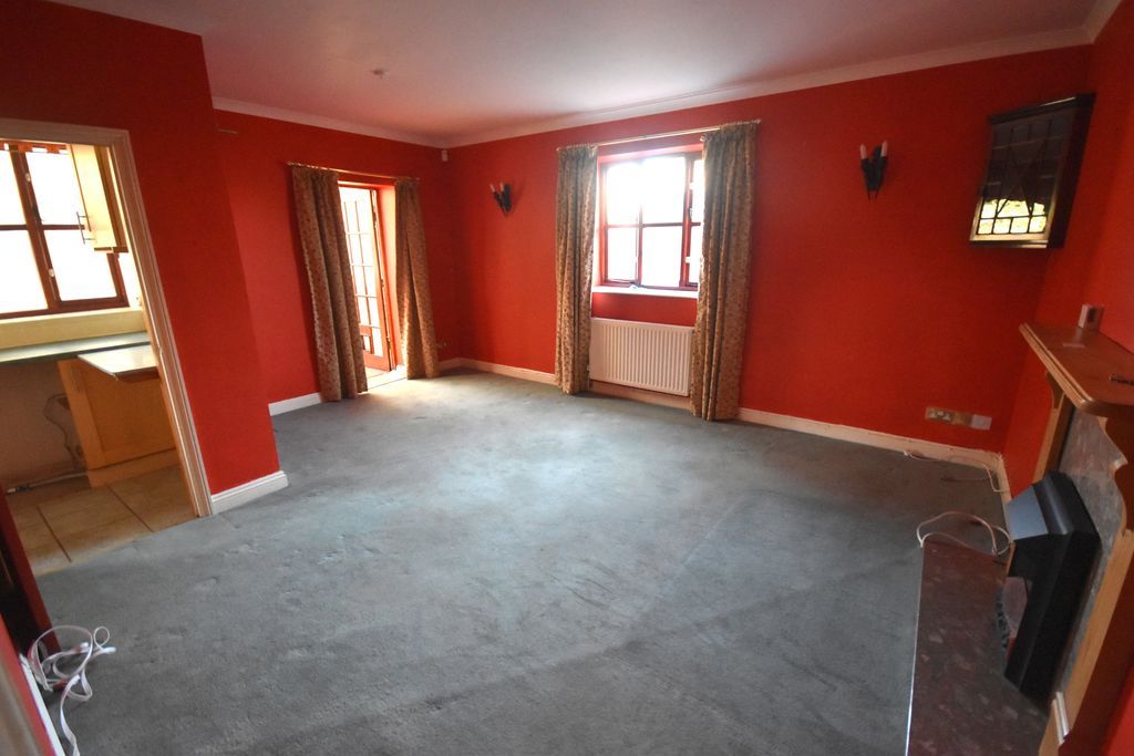 Property photo 2 of 19 Photo 4