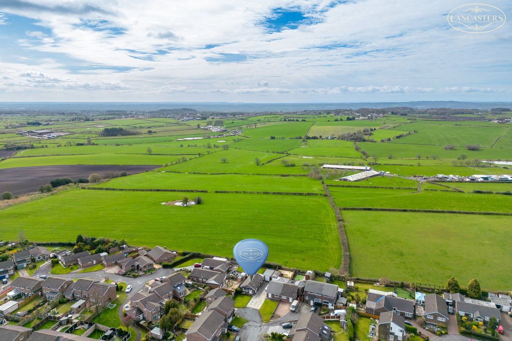 Property photo 2 of 21 Location