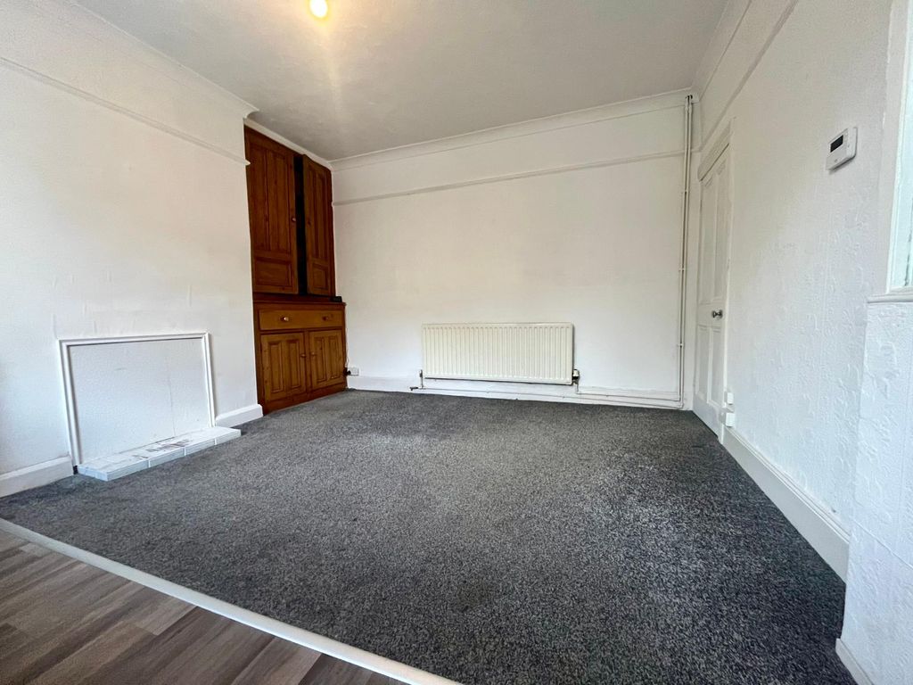 Property photo 3 of 7 Image