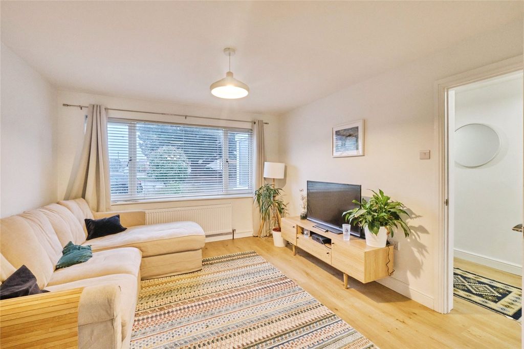 Property photo 3 of 22 Picture No. 16