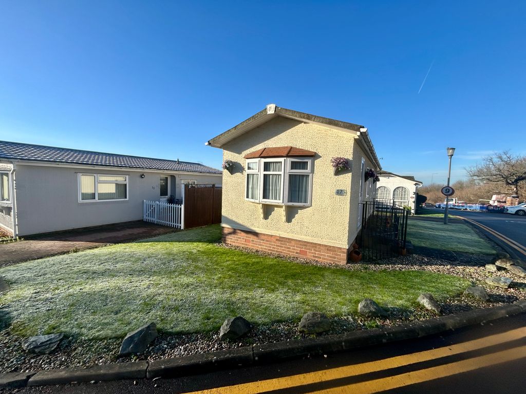 Property photo 1 of 12