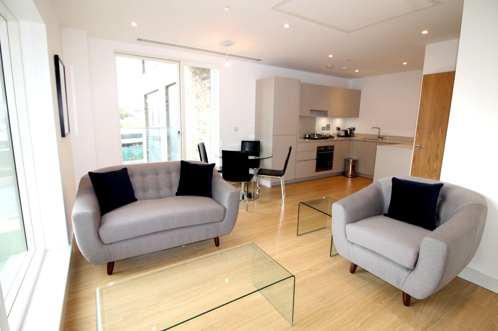 Property photo 3 of 6 Living Room