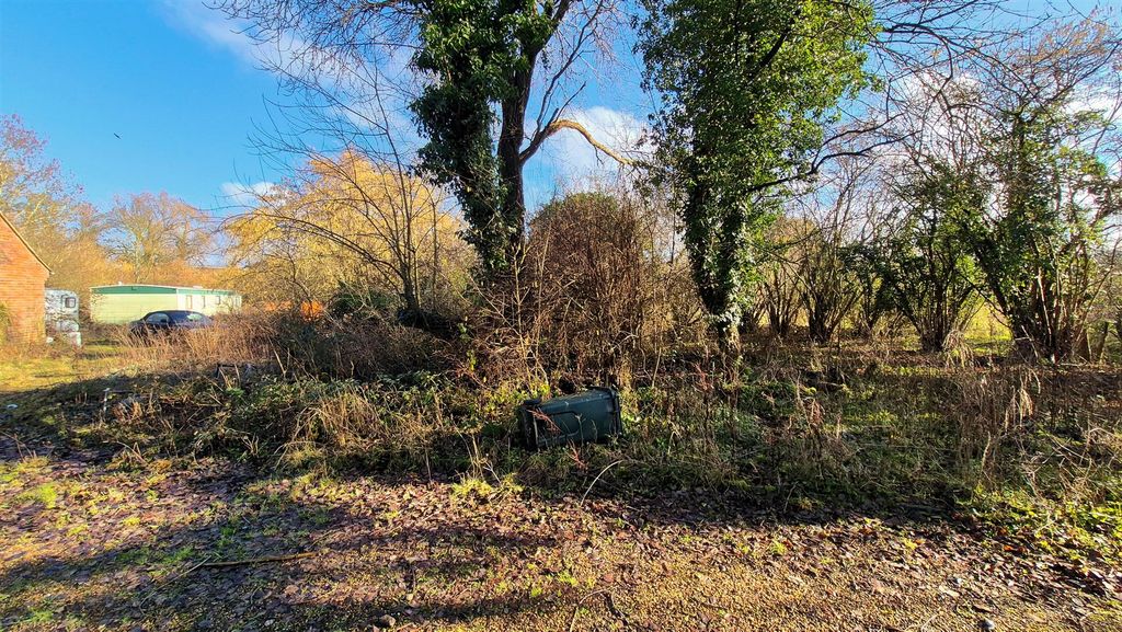 Property photo 3 of 12