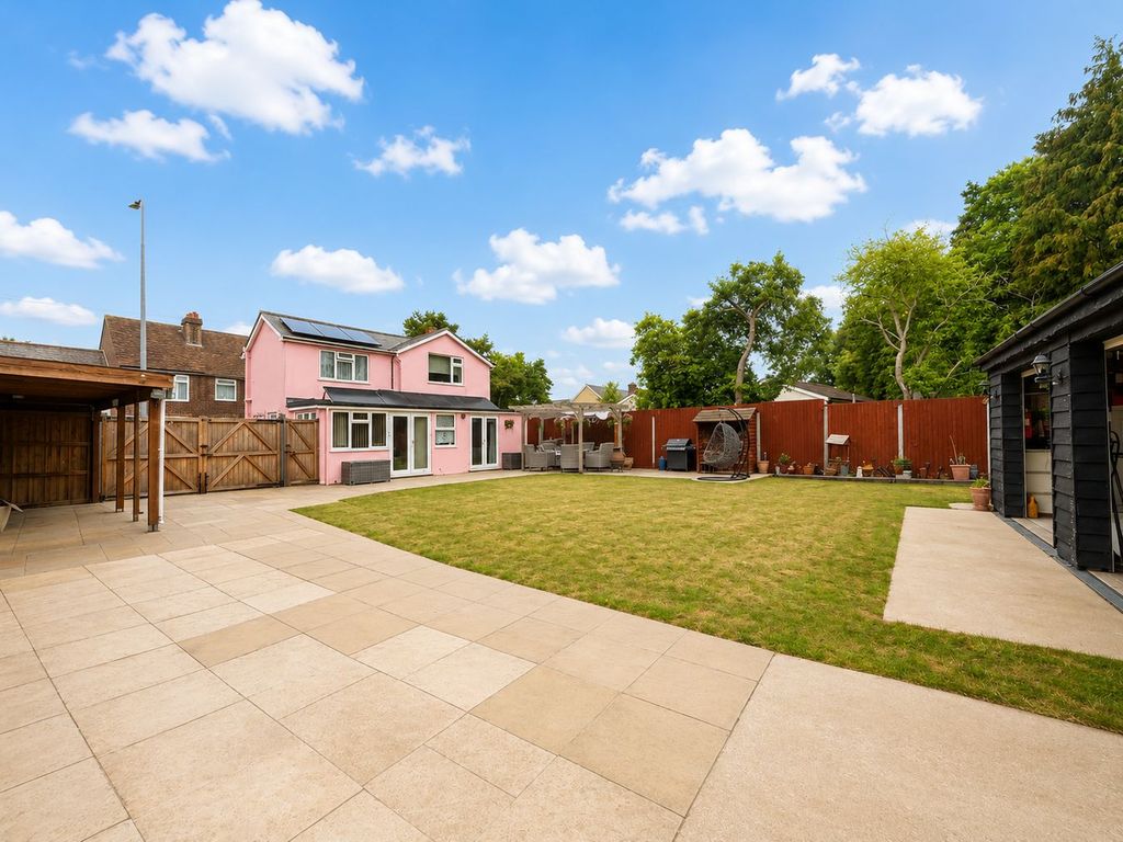 Property photo 2 of 18