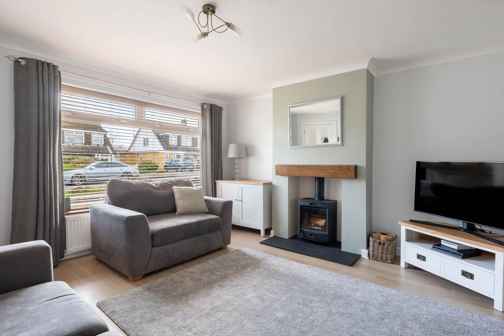 Property photo 2 of 18