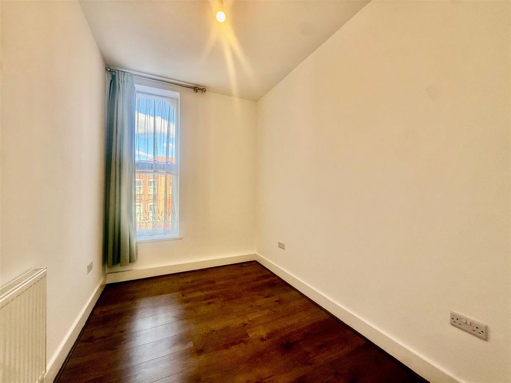Property photo 2 of 5 Bedroom 2