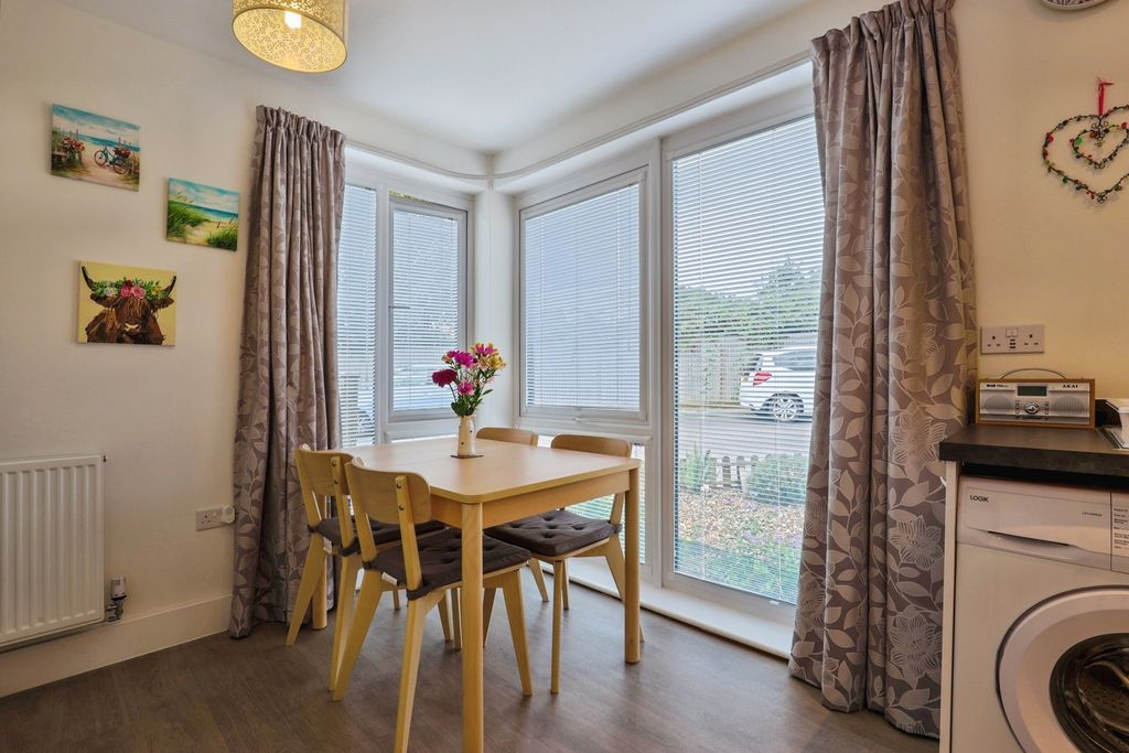 Property photo 3 of 17 Pbox-Img.Jpg