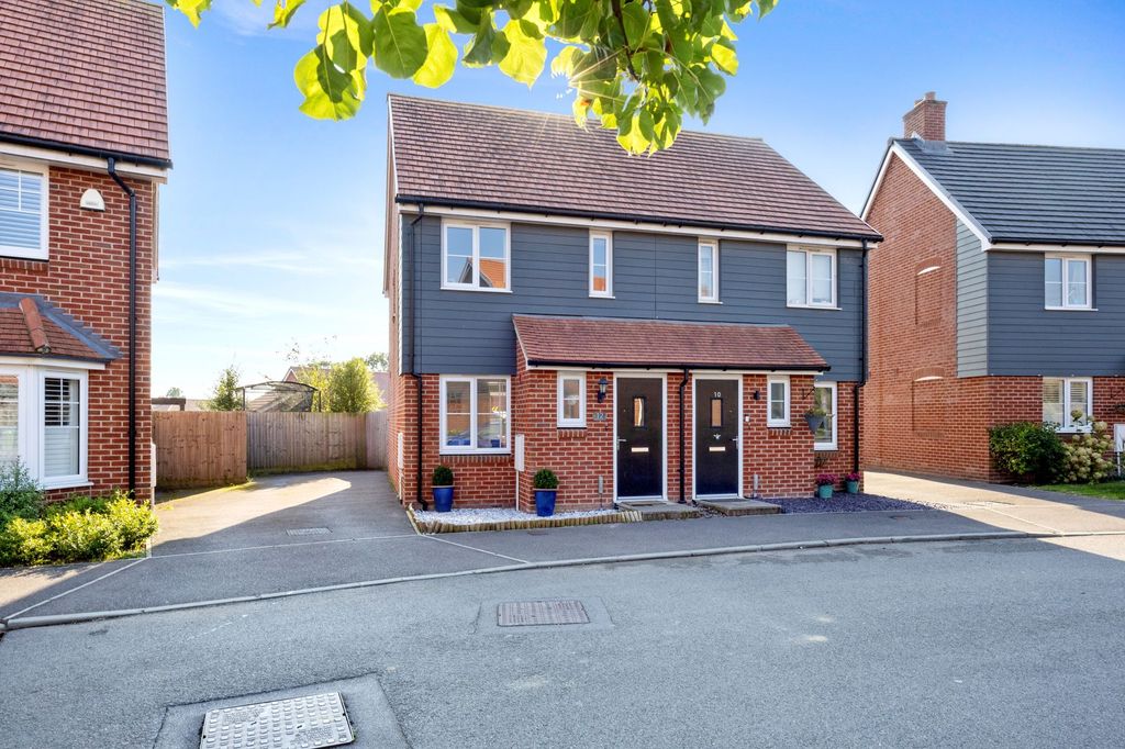 Property photo 1 of 18