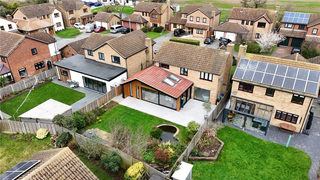 Property photo 2 of 18 Picture No. 21