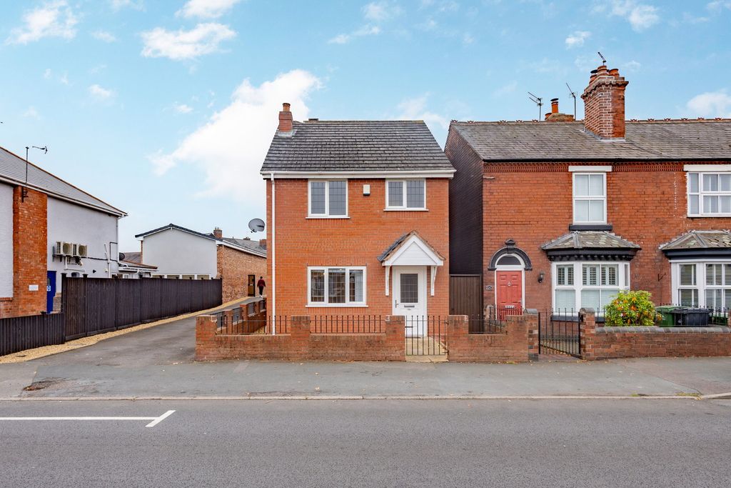 Property photo 1 of 28