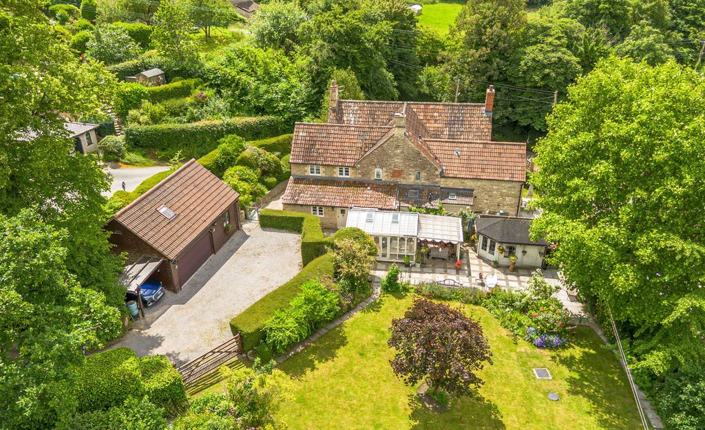 Property photo 1 of 23