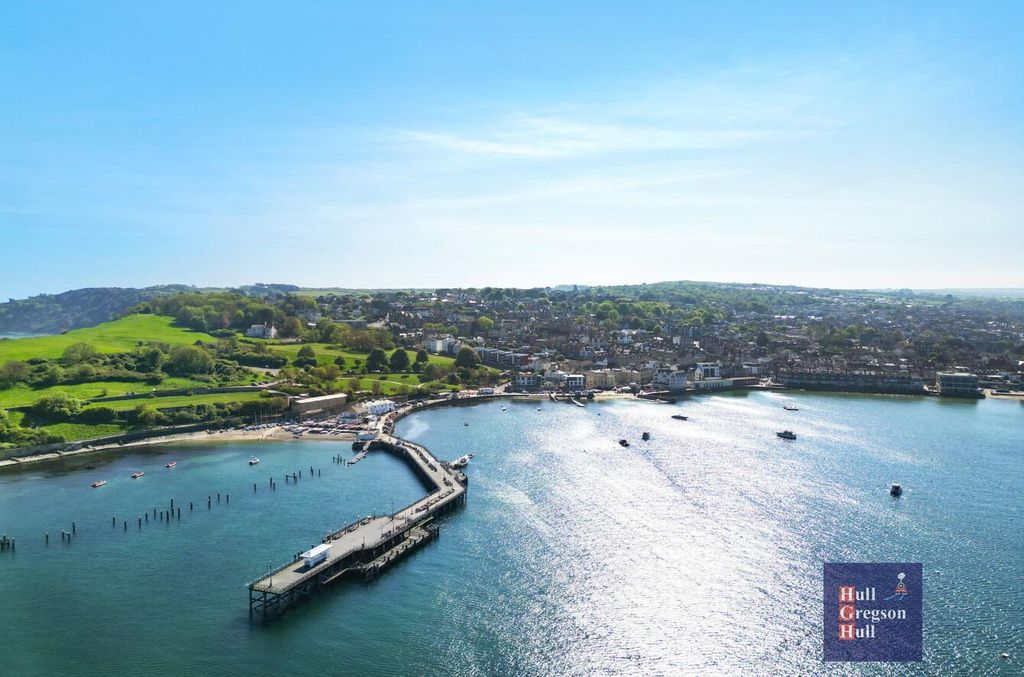 Property photo 3 of 21 Swanage And Pier