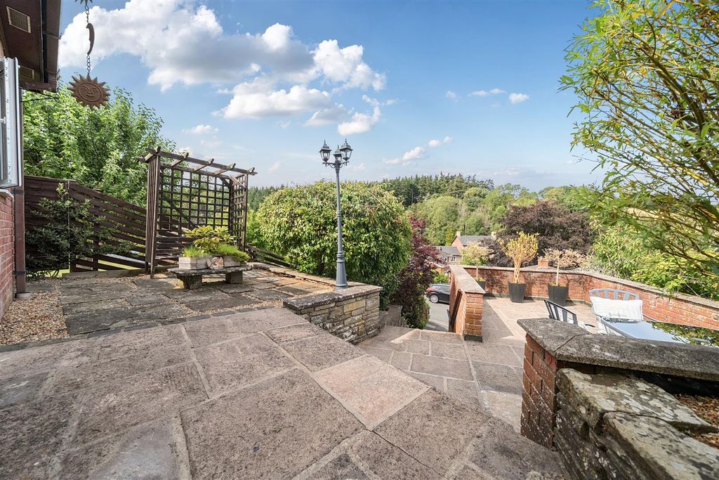 Property photo 2 of 13 1487081-35-6A4Bc957027B4-Arw-1.Jpg